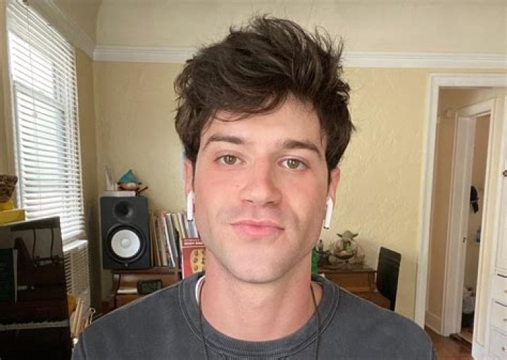 
Jonathan Tilkin Height, Weight, Net Worth, Age, Birthday, Wikipedia, Who, Instagram, Biography 